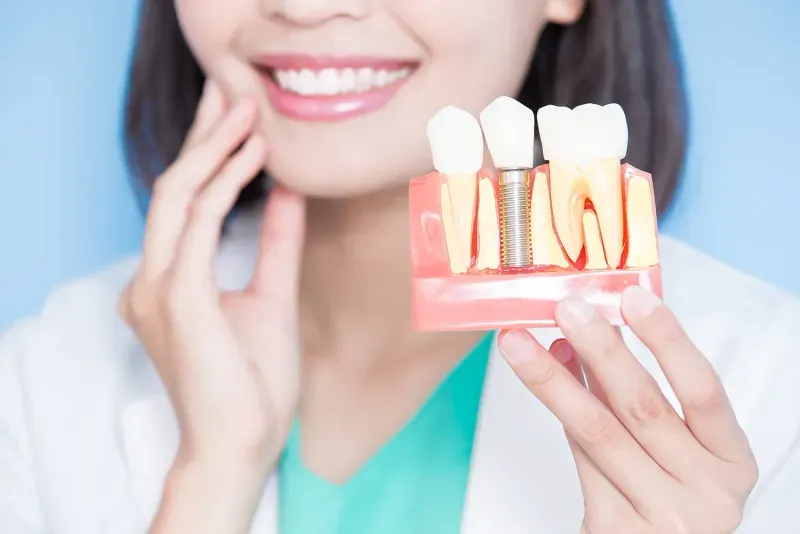 Pros and Cons of Dental Implants